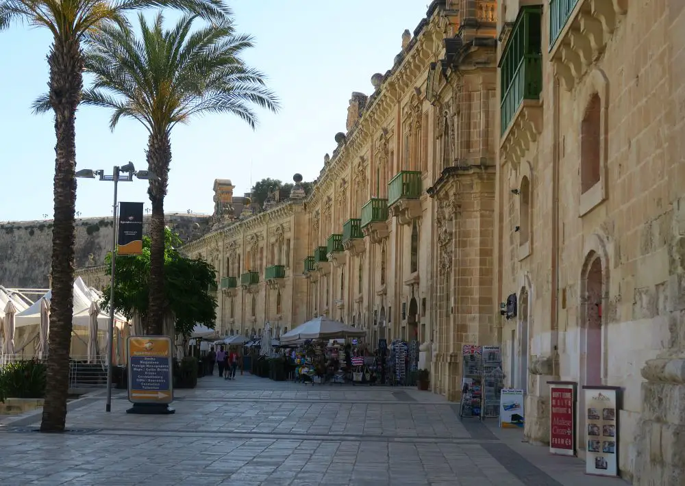 Lagerhäuser an der Valletta Waterfront in Malta am Nachmittag. 