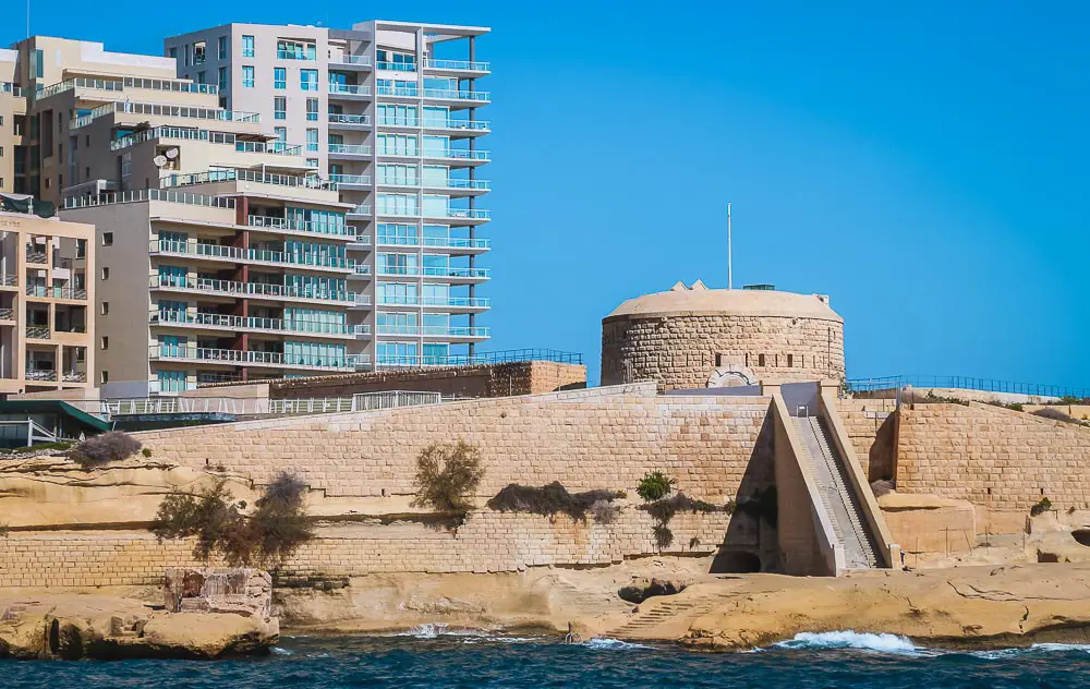 Fort Tigne am Tigne Point in Sliema in Malta